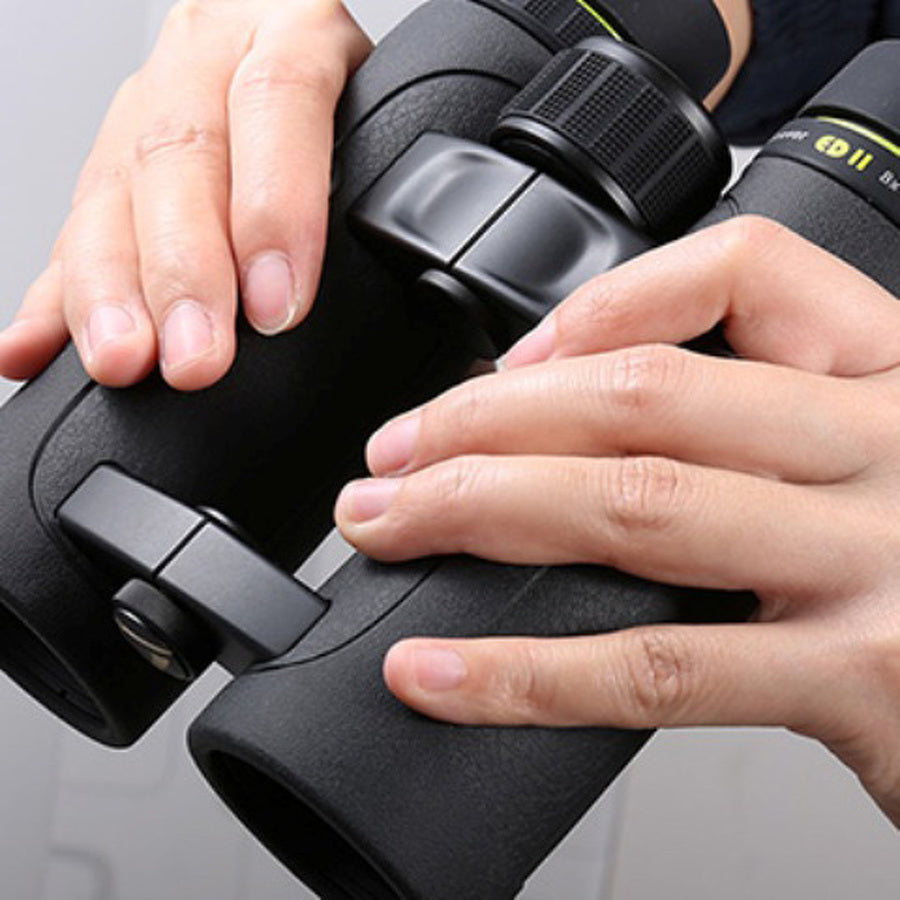 Vanguard Endeavor ED II 10X42 Binoculars 