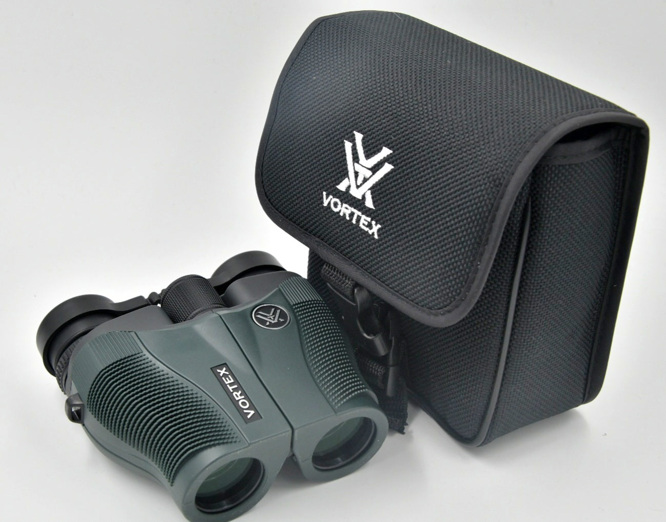 Vortex Vanquish 8X26 binoculars