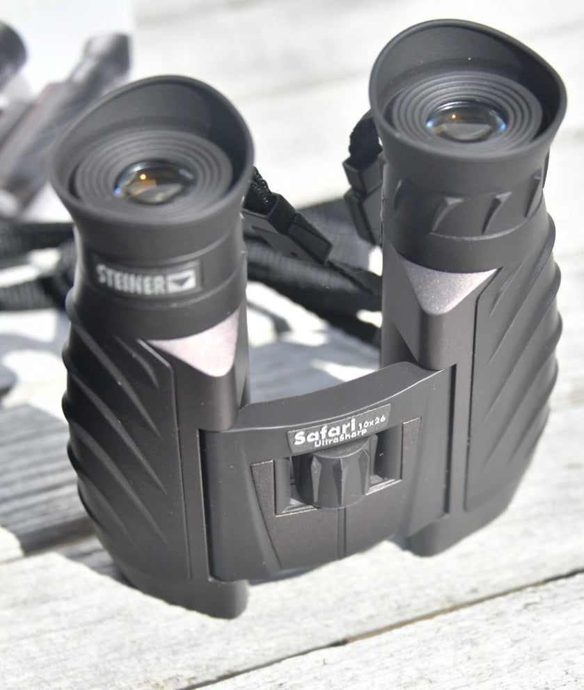 Steiner Safari UltraSharp 10X26 Binoculars 
