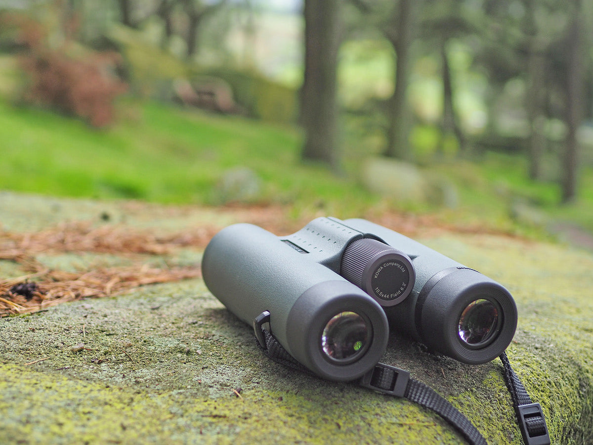 Kowa Genesis XD44 10,5×44 · Rocher