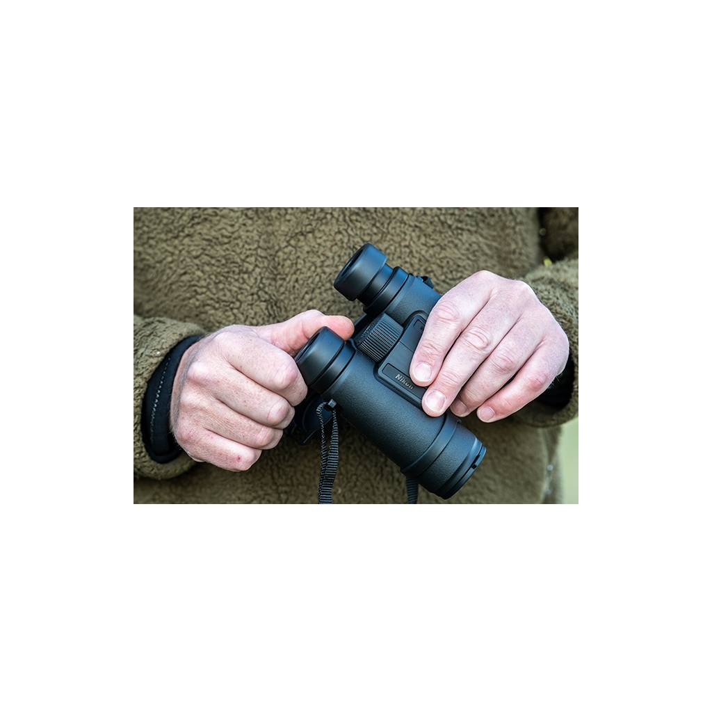 Nikon Monarch M5 8X42 Binoculars 